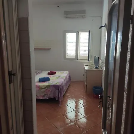 Bed and breakfast Orchidea 2*
